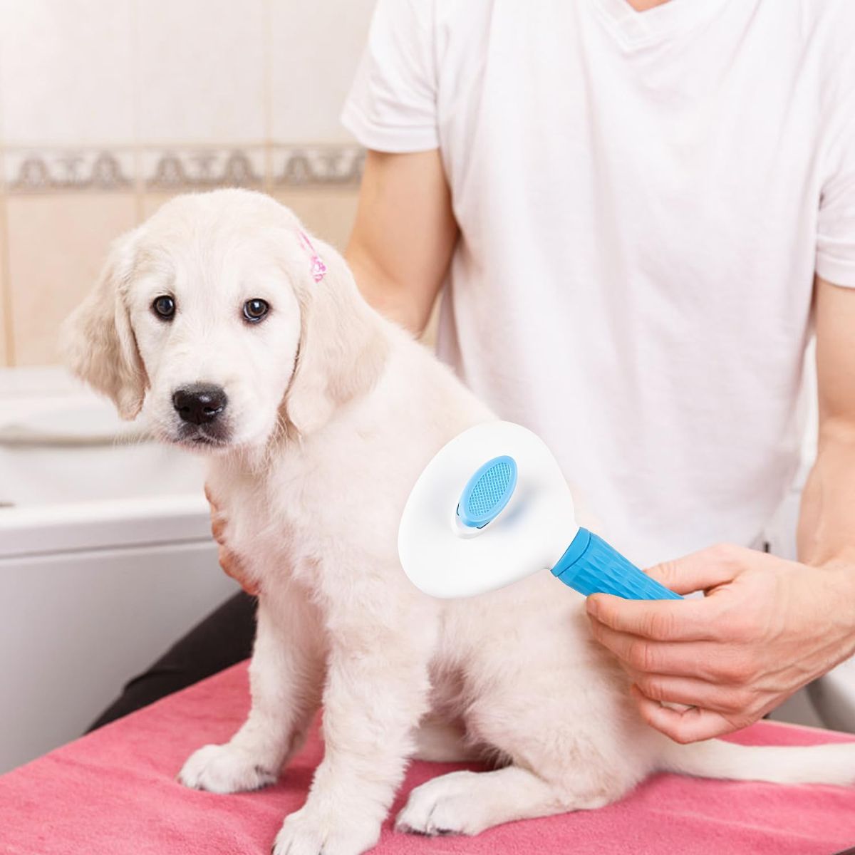 Self-Cleaning Deshedding Brush – Pink